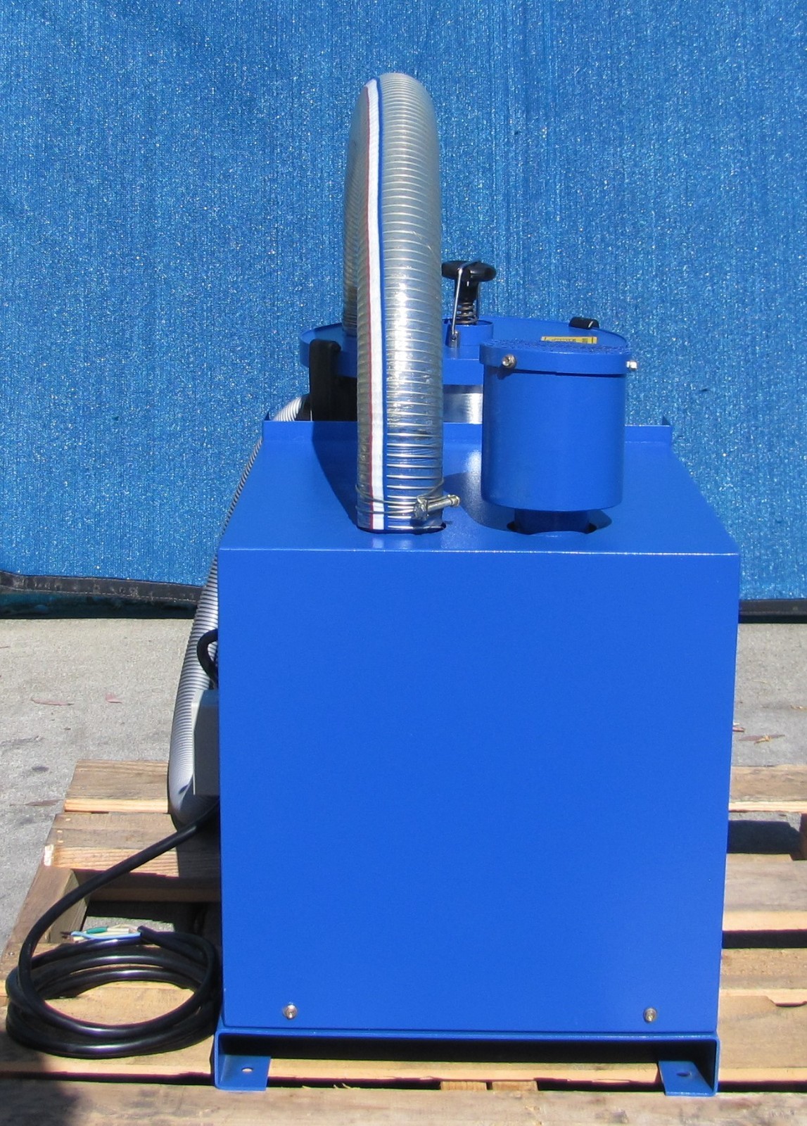 NST 4.5 HP Vacuum Dust Collector With Canister & Hose 230V 3 Ph Strong Suction