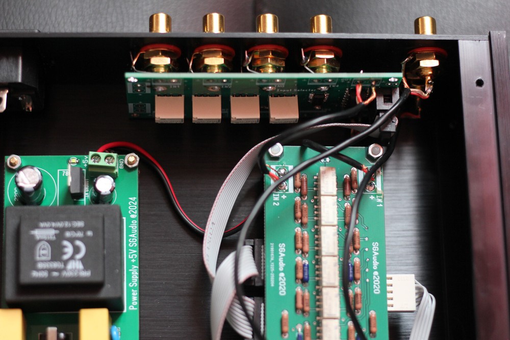 Passive PRECISION preamp. Relay attenuator.