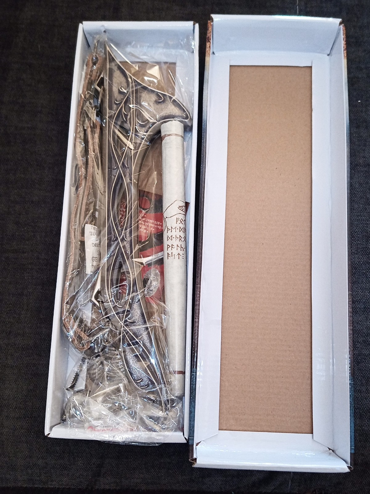 Hobbit Lord of the Rings United Cutlery Elven Sword Hanger of Thranduil (UC3168)