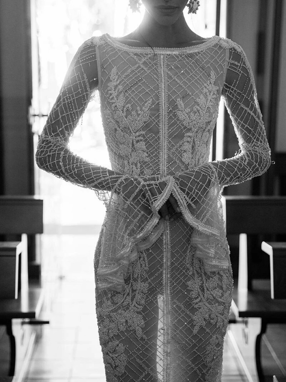 Illusion Straight Wedding Dresses Lace Appliques Sequins Bridal Gown Bride