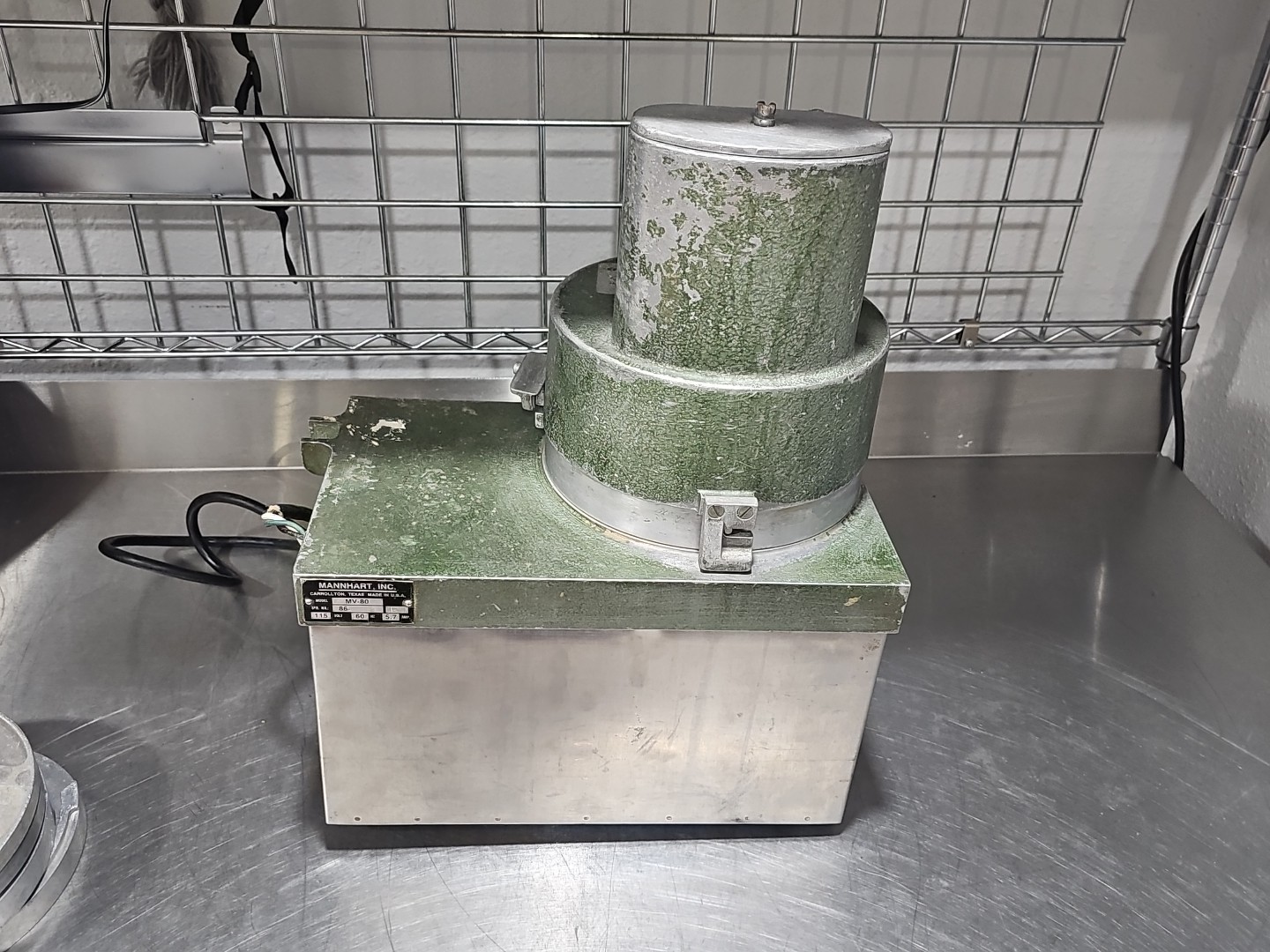 Mannhart MV 80 Commercial Food Processor With 6 pc Disc Attachment Set