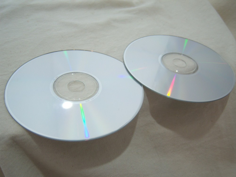 ADOBE ILLUSTRATOR CS2 UPGRADE 2 DISCS Macintosh w Serial Number