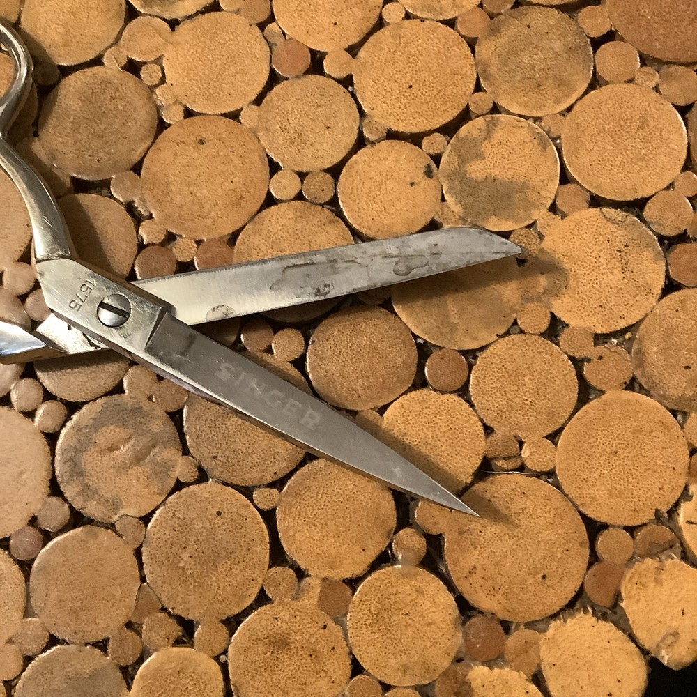 SINGER LEFTHANDED 1575 Sewing Dressmakers Scissors Need Sharpening