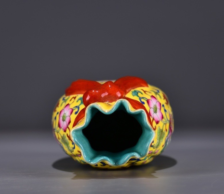 7'' Qianlong Marked Enamel Colour Porcelain Dragon Totem Zun Vase Pot Bottle