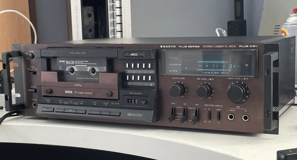 Sanyo Plus Series Stereo Cassette Deck Plus D64 Rack Mount (SERVICED)