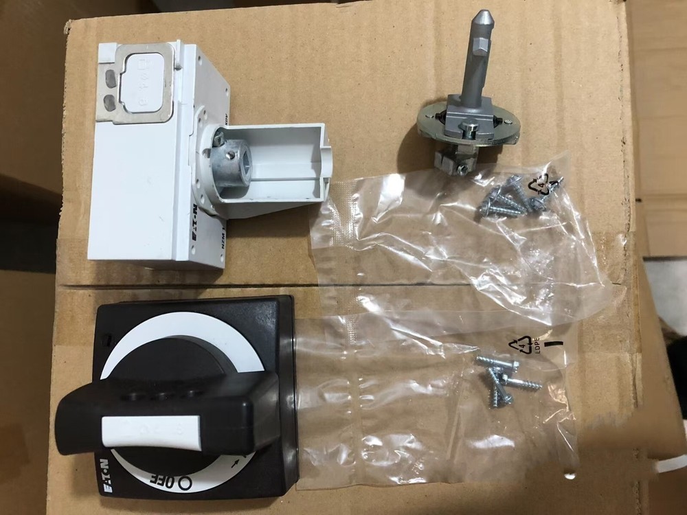 1PcS New NZM1-XTVDVR switch handle #N902F YF