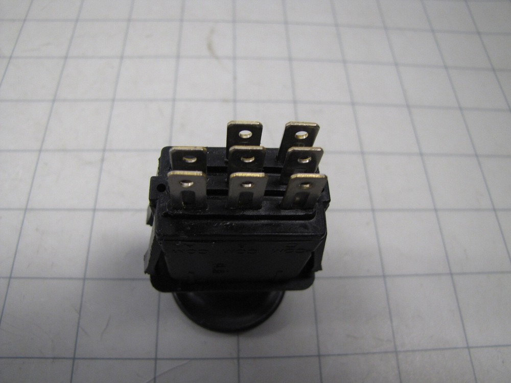 Delta Series 6204 PTO Switch Push / Pull 8-Pin NEW