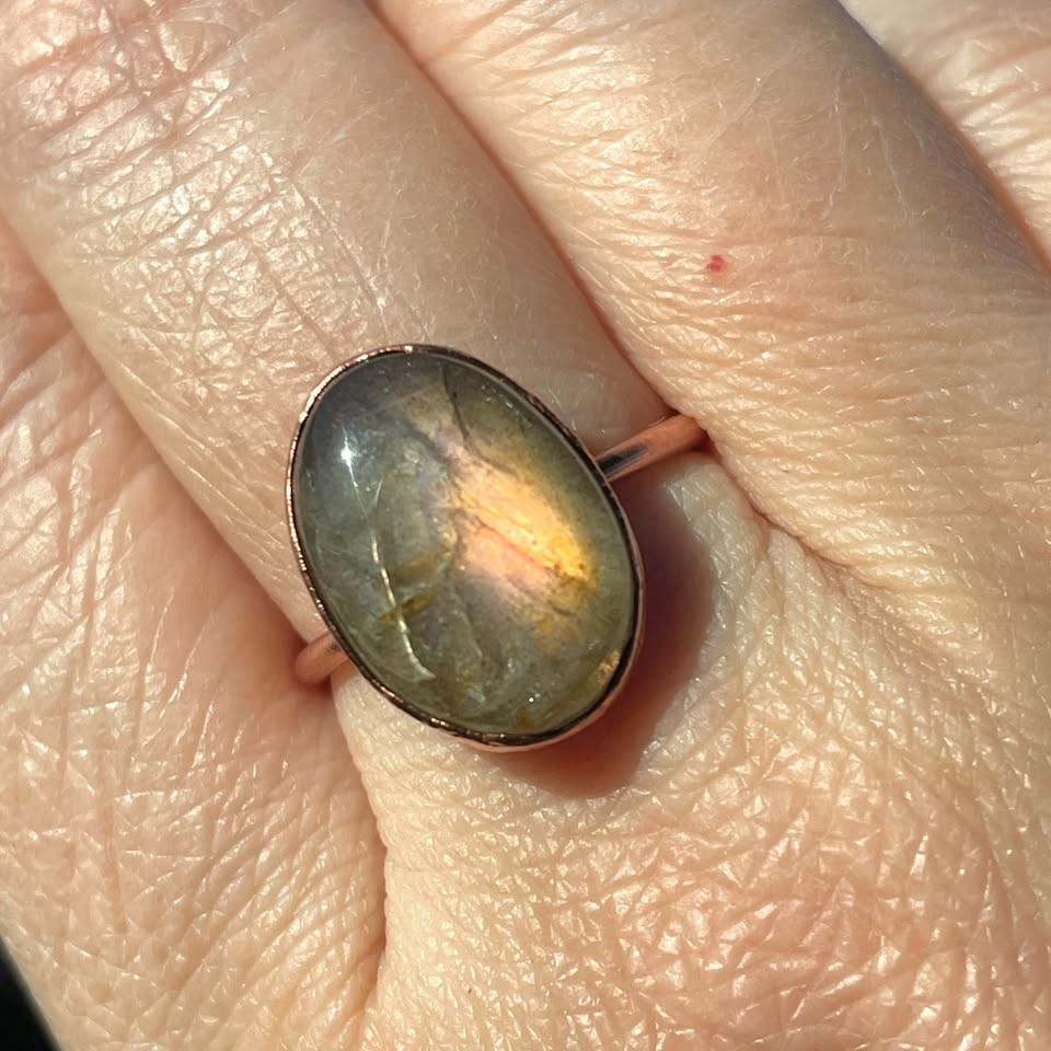 Handmade Labradorite Cabochon Copper Ring - 6