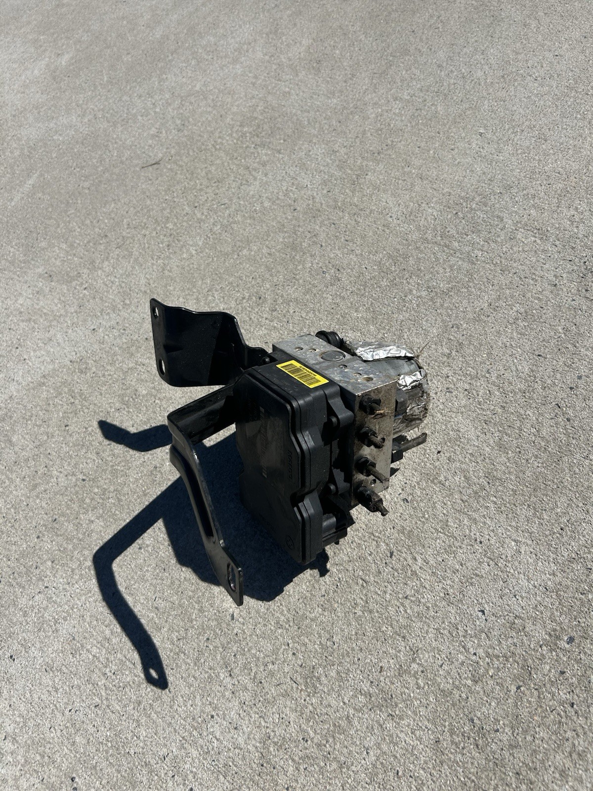 Genuine Hyundai ABS Pump & Motor Assembly (Part No.: 58920‑4R000)