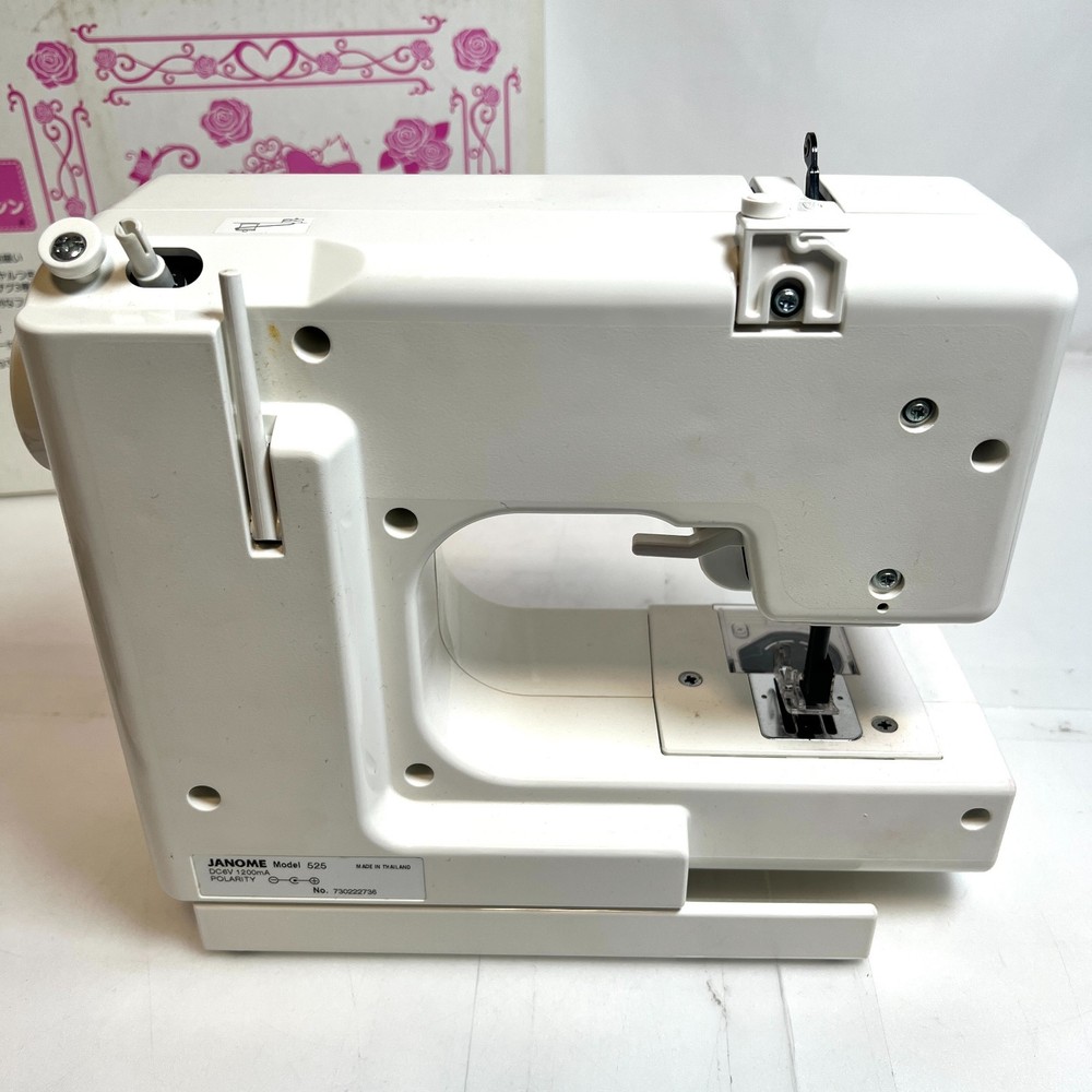 Janome Hello Kitty compact sewing machine YN-777 Operation confirmed Beginner JP