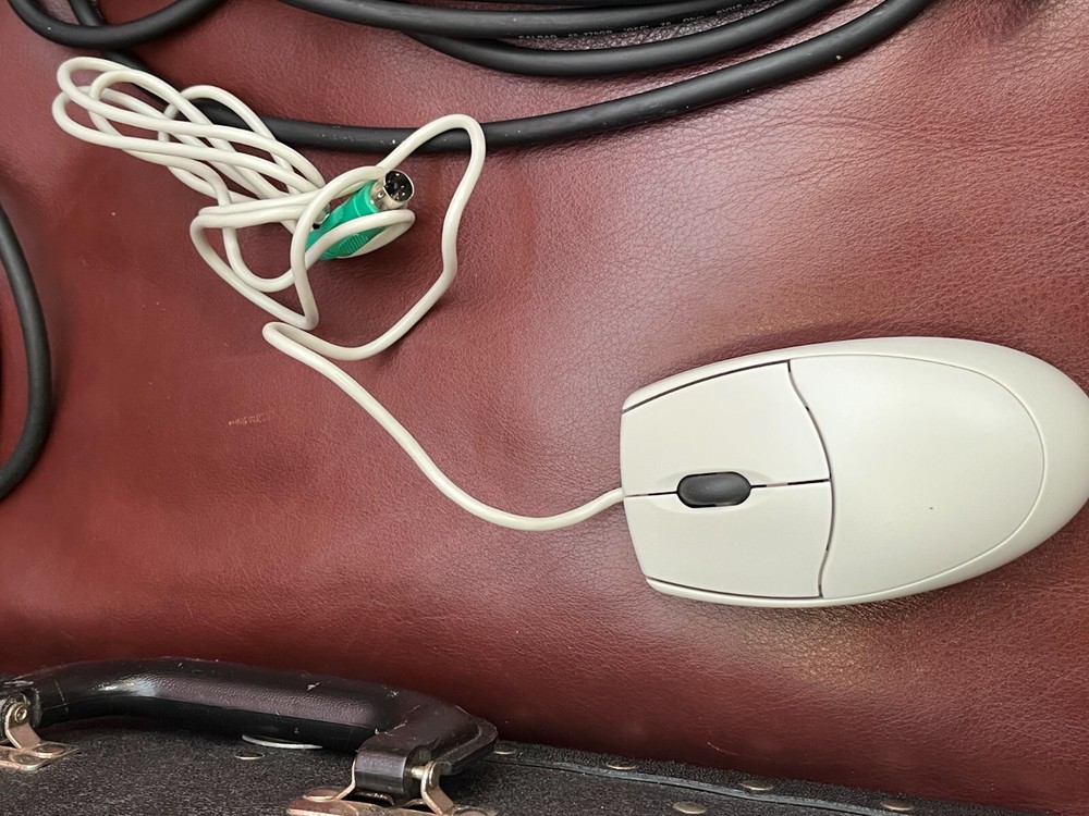 USED Elmo EV-2000AF Document Camera & Visual Presenter w/case & remote