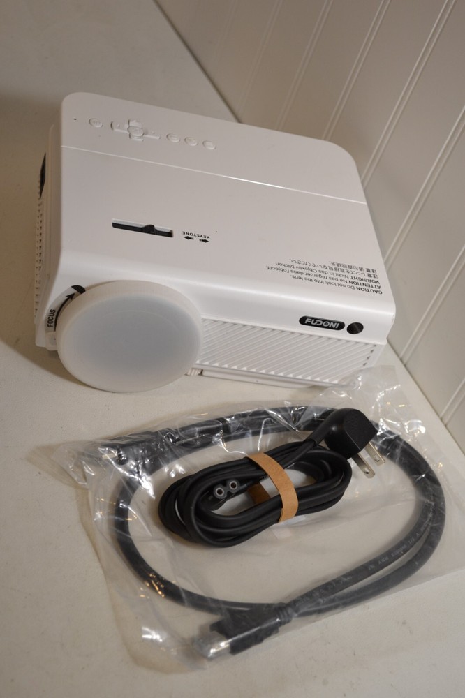 FUDONI LCD Projector V7