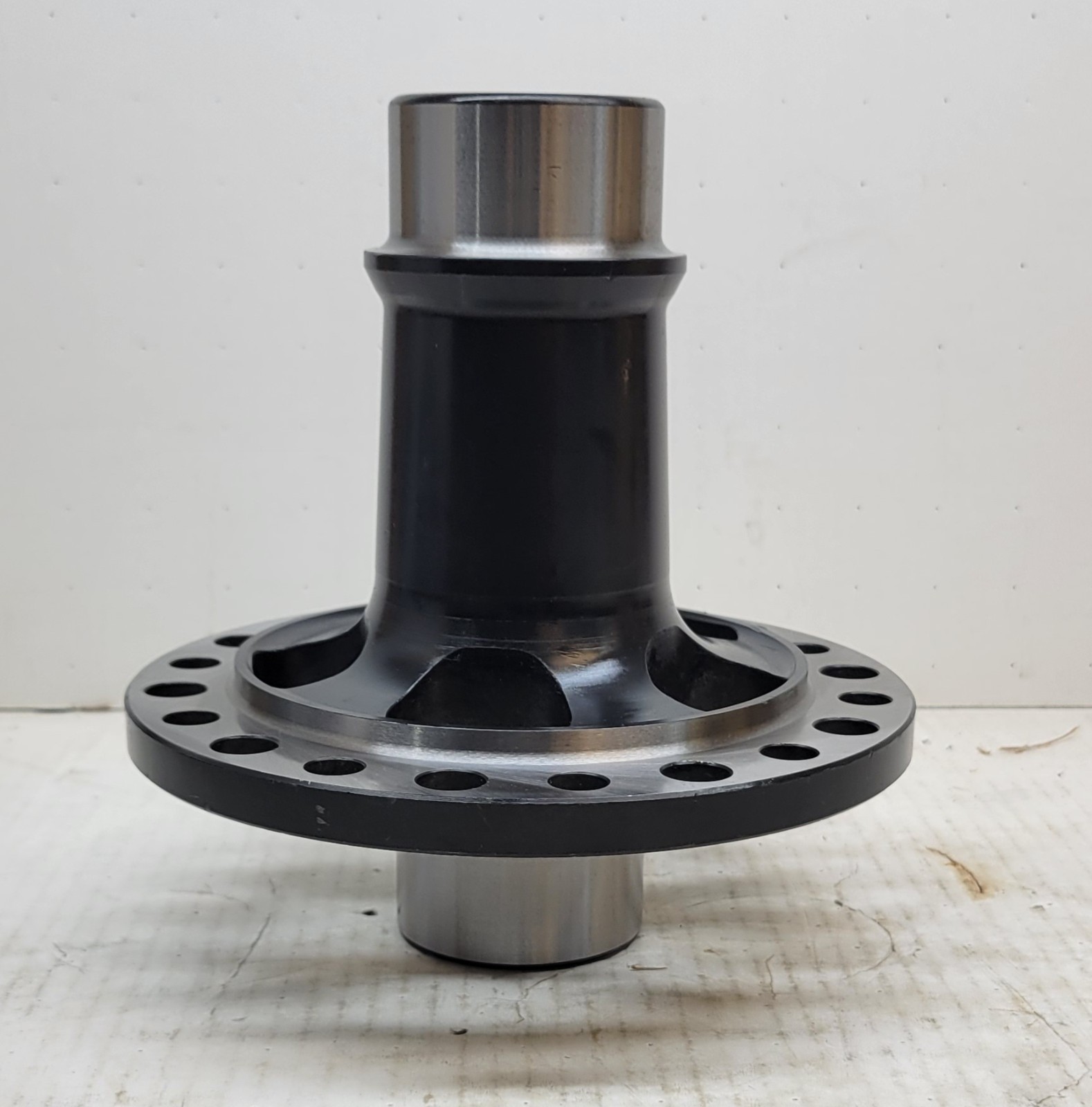 Nitro Ford 9 inch full spool, 40 spline, 2.25 inch journal, for "Pro 10" housing