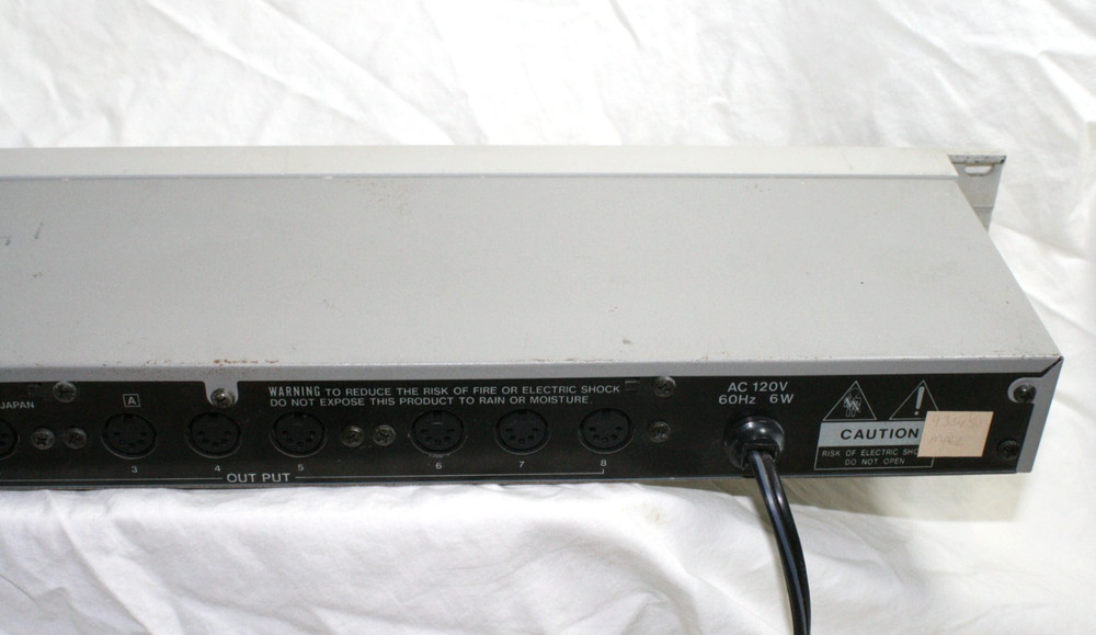 Akai ME30P II Midi Patch bay - Studio Rack Mount - Nice