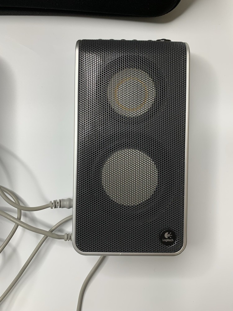Logitech S-0155A Computer USB Powered Multimedia PC Stereo Speakers with Case