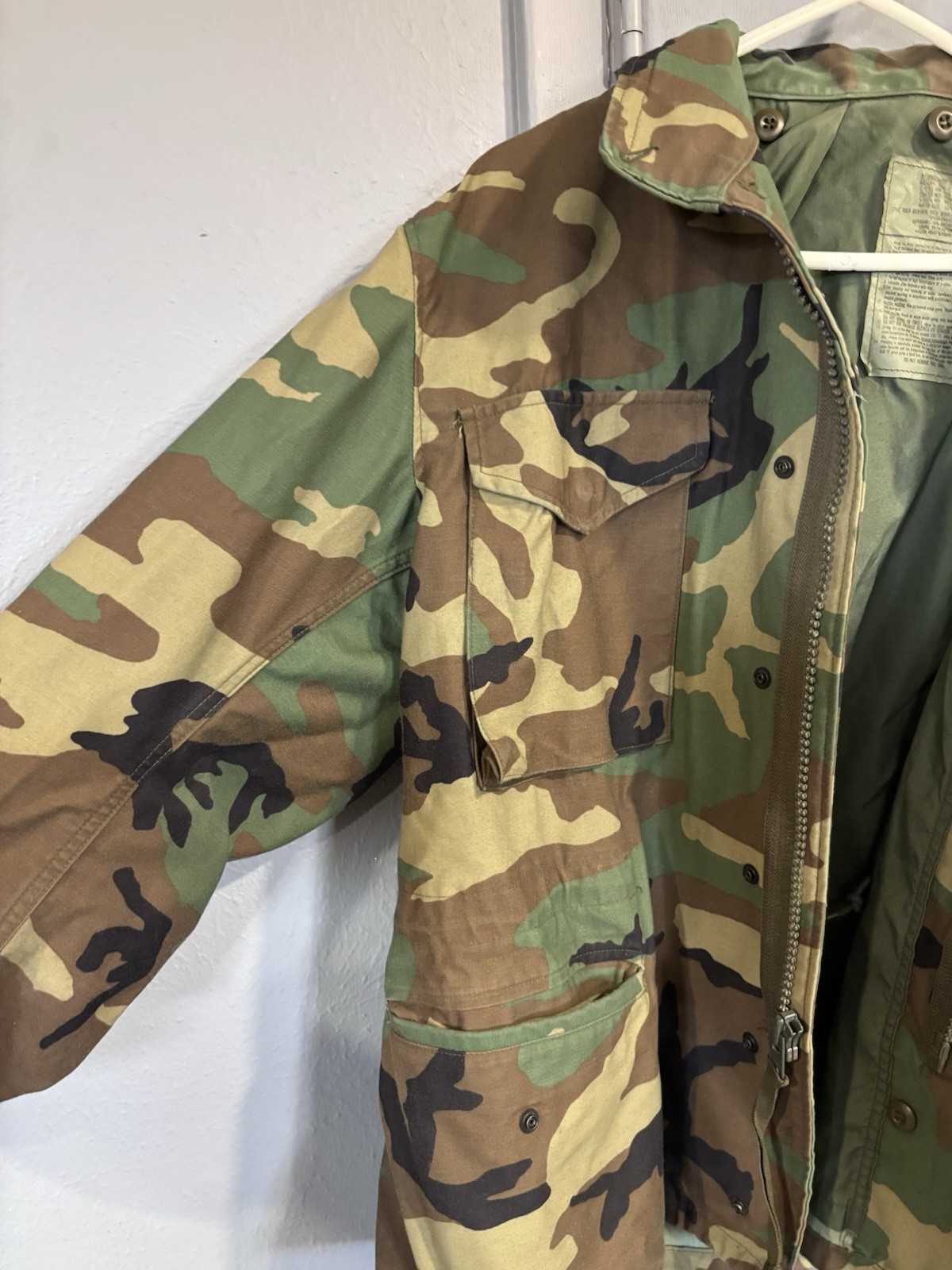 Vntg US Army M65 Field Jacket Mens Medium Short Woodland Camo Cold Weather 90's