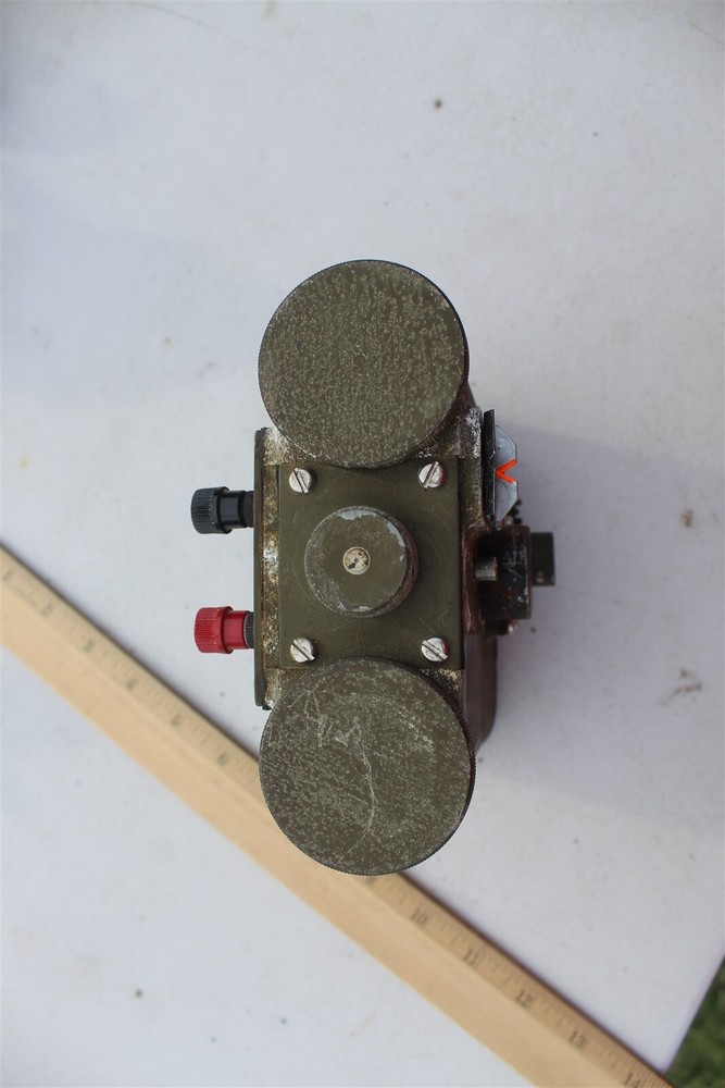 VINTAGE US ARMY SURVEY RANGE POLE LIGHT