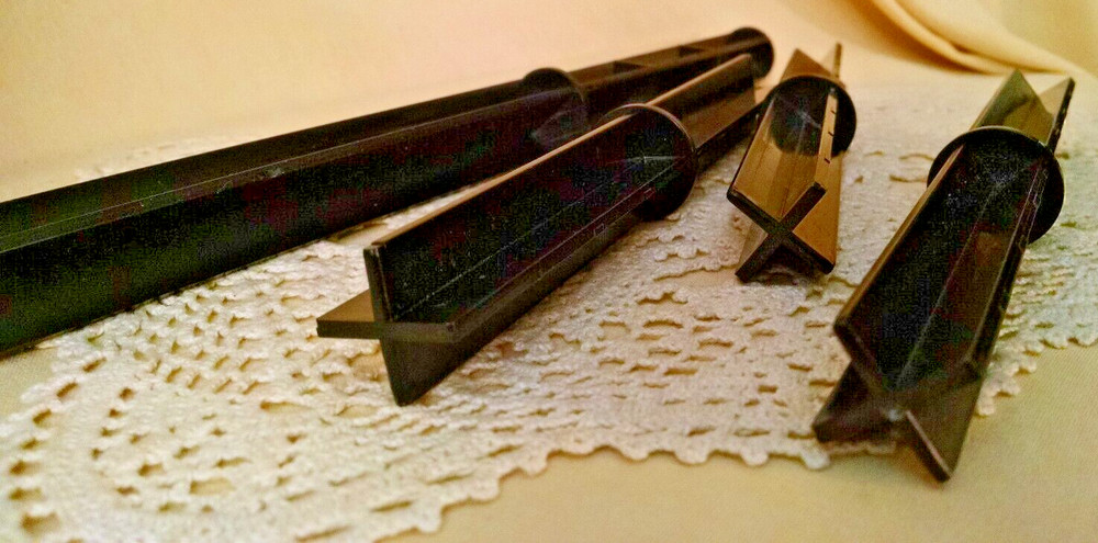 INSECT KILLER TORCH BUG ZAPPER LED FLAME EFFECT LIGHT 4 PC STAKE CONNECTOR ONLY.