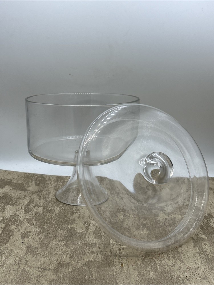 GLASS LIDDED PEDESTAL FOR DESSERTS