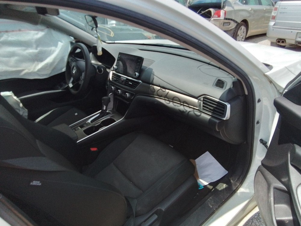 2018-2022 Honda Accord Front 8" Display Screen w/o Navigation