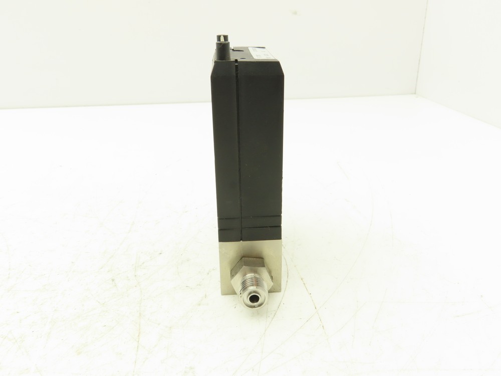 Aera FC-7700C Mass Flow Controller 100 SCCM
