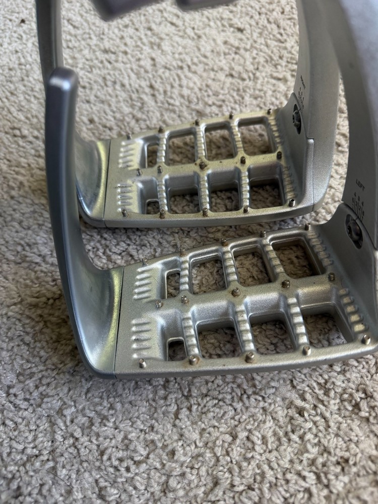 Ryde Adjustable Stirrup Irons