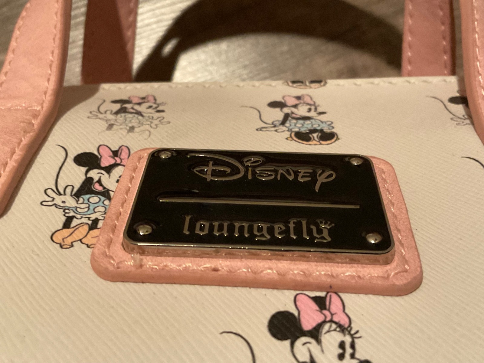 LOUNGEFLY DISNEY MINNIE MOUSE ALL OVER PRINT HANDBAG TOTE & WALLET SET