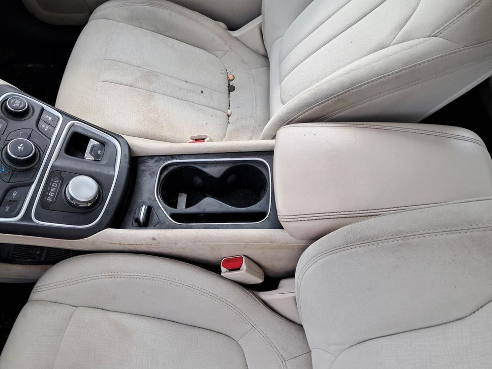200 2015 Glove Box 4773858