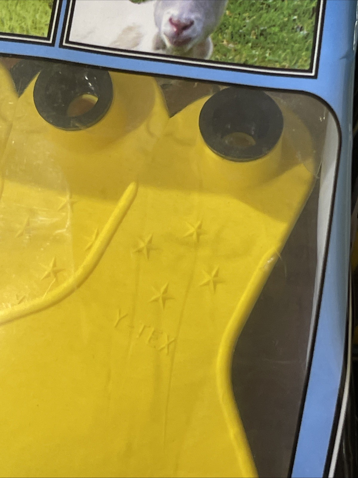 Y-Tex 4 Star Large Cattle Tags 25 Pack, 2 Piece Ear Tag System, Yellow, 176-200