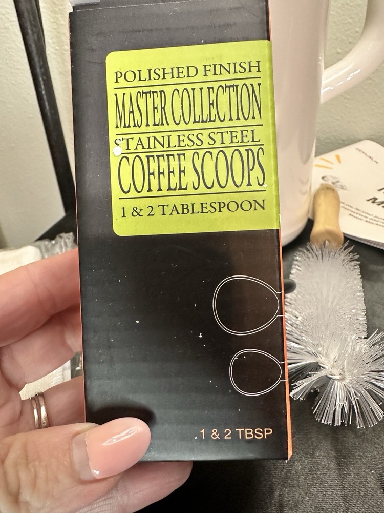 Geniuslix Automatic Vegan Nut Milk Maker Machine 24 oz Bundle In Box