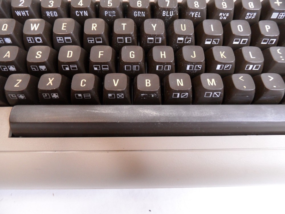 Commodore C64 Computer Heat Sinks Power Supply Video cable- TESTED