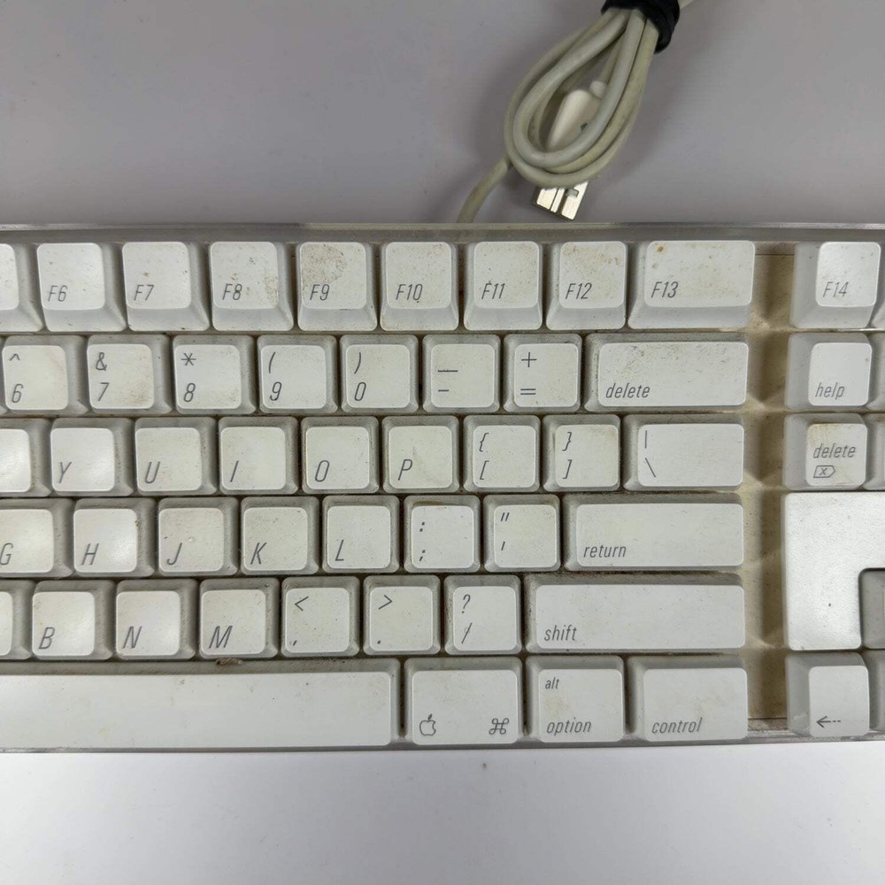 Apple Keyboard and Mighty Mouse A1048 A1152 White