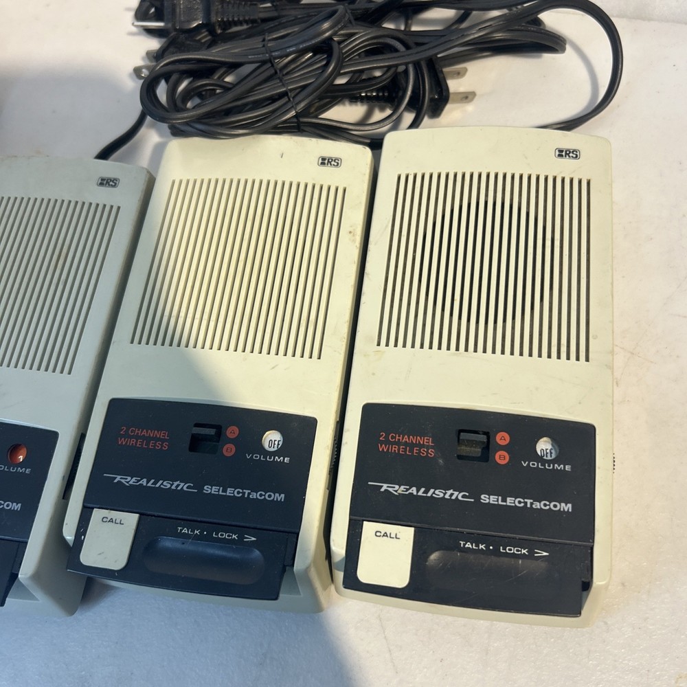 Realistic SELECTaCOM FM 2 Channel 4 Station Wireless Intercom System