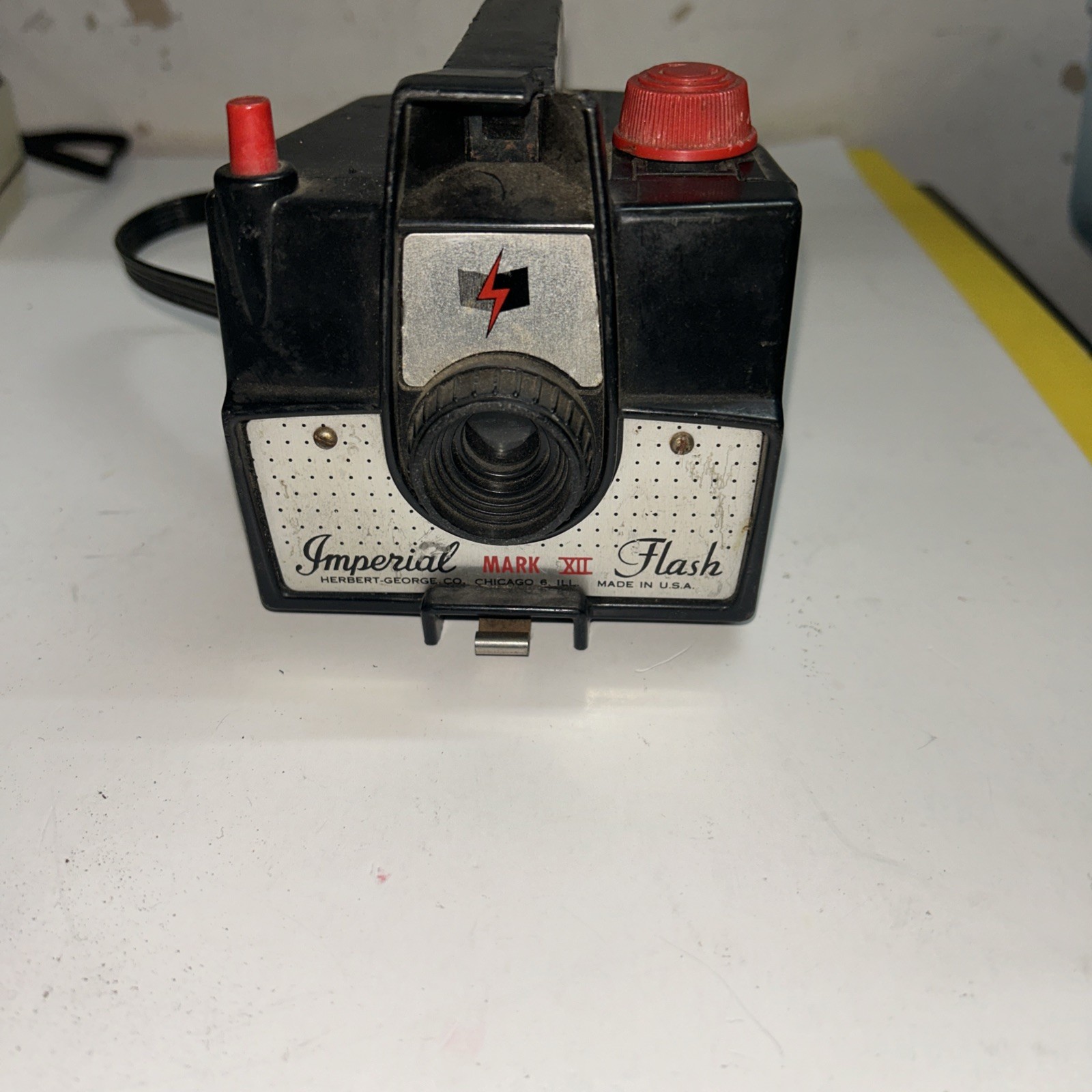 VINTAGE Imperial Mark XII Flash Camera UNTESTED