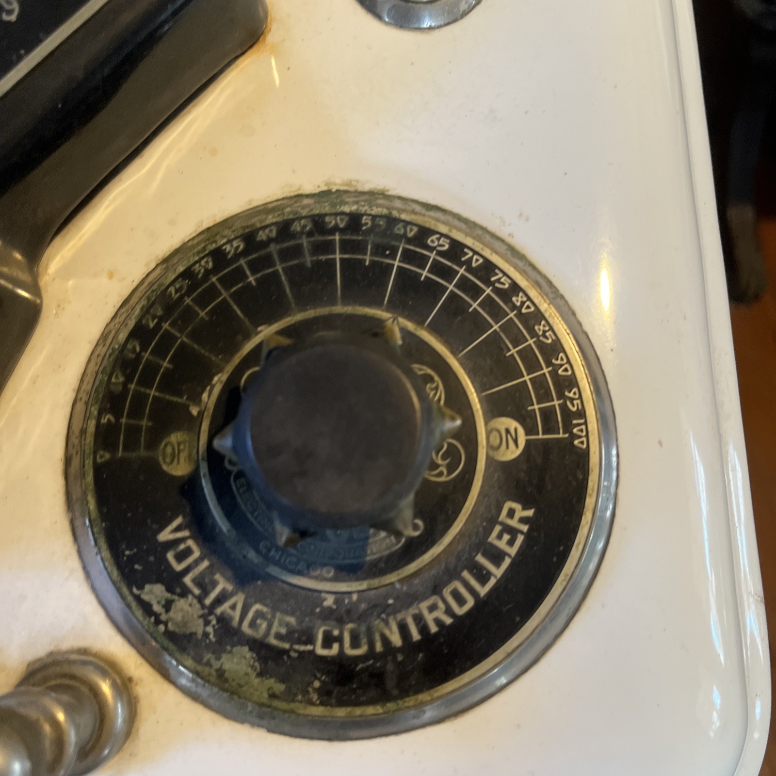 Shock Therapy McIntosh Polysine Generator Quck Medical Device And 4 Drawer Stand