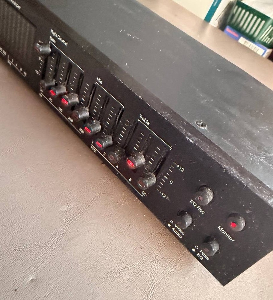 AudioSource EQ Eight Series II Graphic Equalizer with Spectrum Analyzer