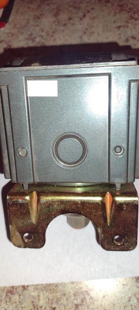 United Electric H302 Pressure Controller