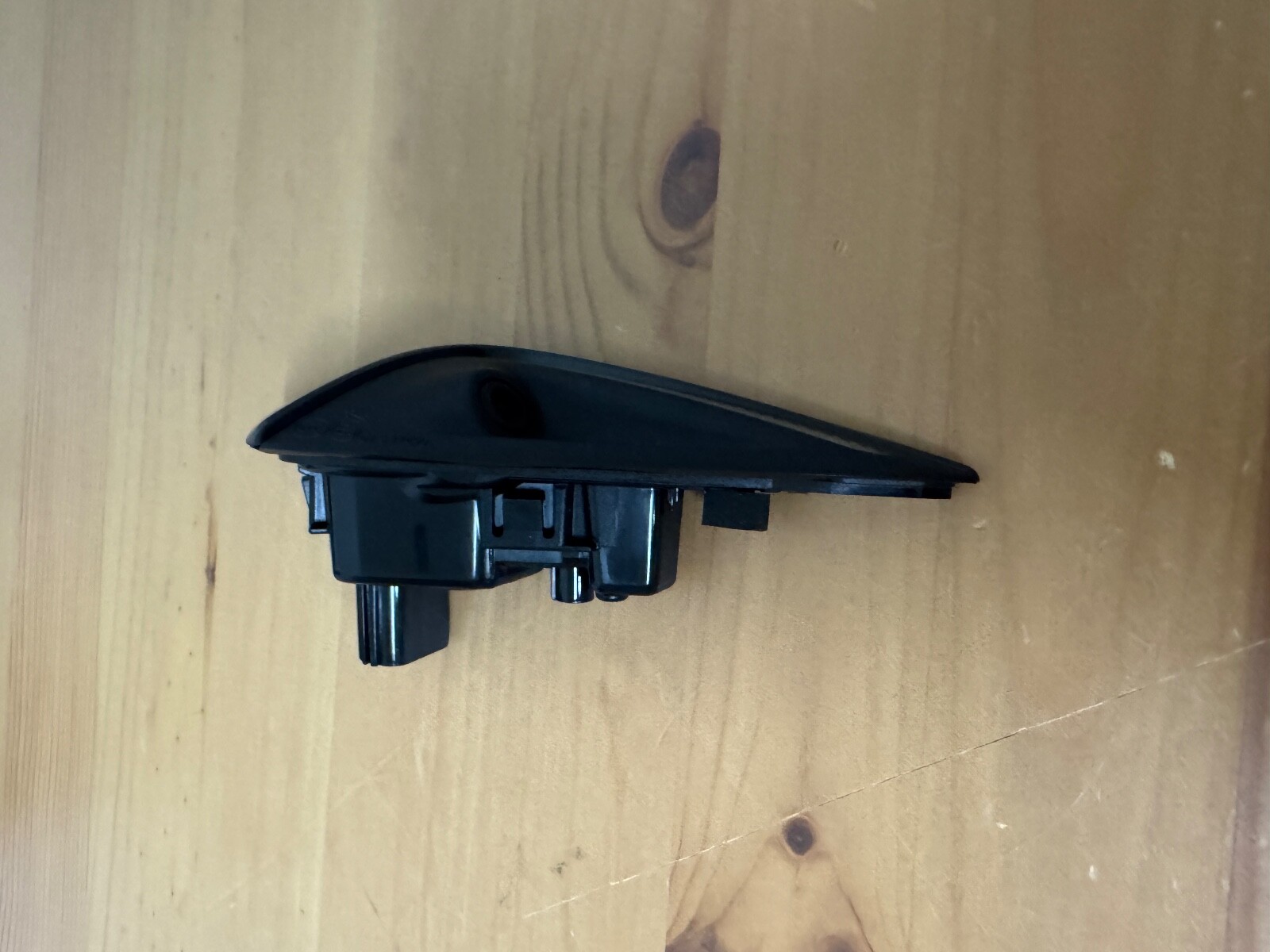 New OEM 17-24 Tesla Model 3 Y left repeater lamp camera assembly 1495864-20-G