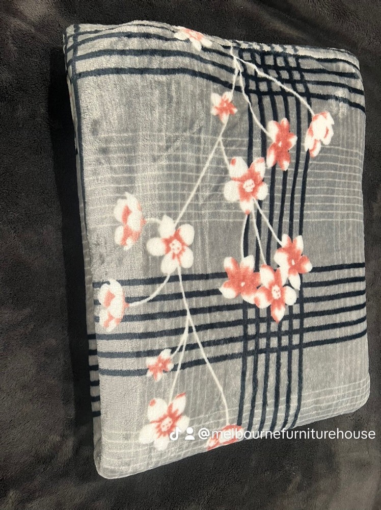 Warm 3 Piece Bed Sheet Set King Size.