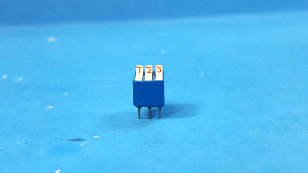 ONE PC- EECO DIP WITH 3 POSITION, 240003GB