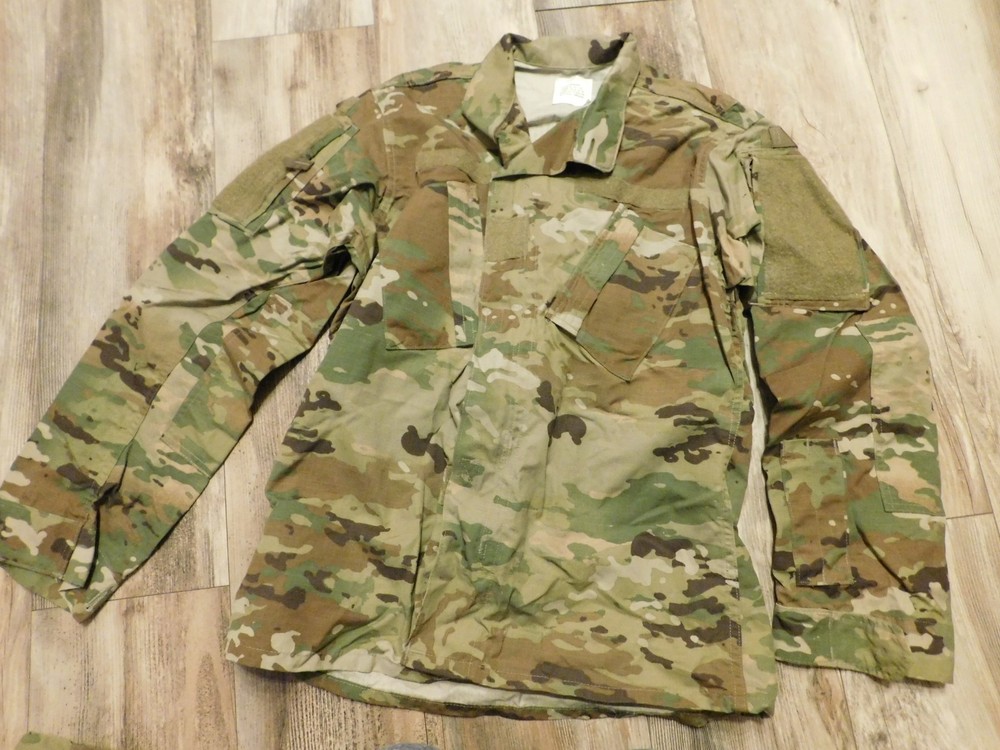 US ARMY OCP COAT SZ SMALL- REGULAR NEW