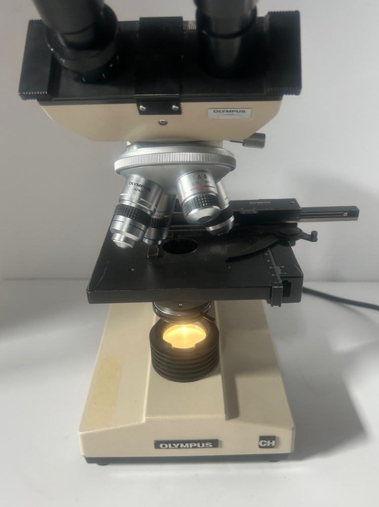 Olympus CH Binocular Laboratory Microscope 50, 60 Hz