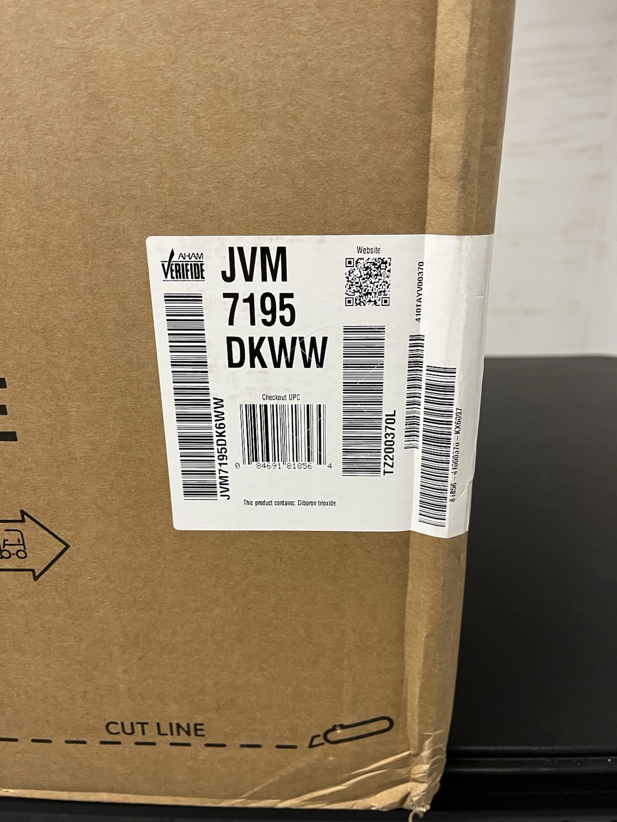 GE 1.9 cu. ft. Over-the-Range Microwave with Sensor Cooking White - JWM7195DKWW