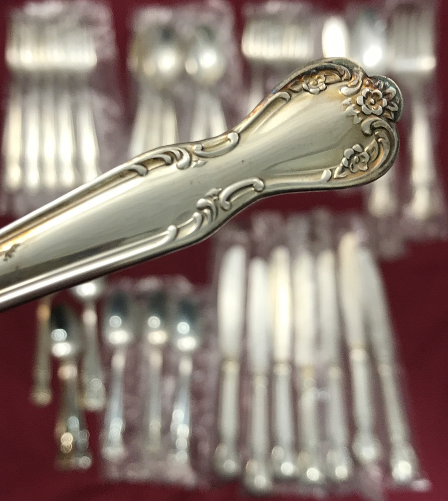 32 Pc DAYBREAK aka ELEGANT LADY Silverplated FLATWARE Rogers & Bro Mostly NOS!