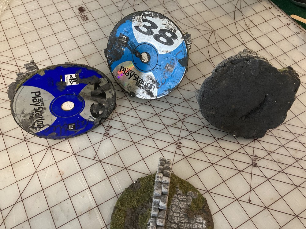 WARHAMMER GAMING FIVE TERRAIN GOTHIC RUINS