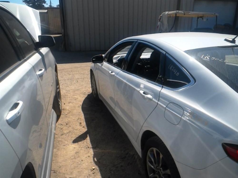 FUSION 2017 High Mounted Stop Light 104920547