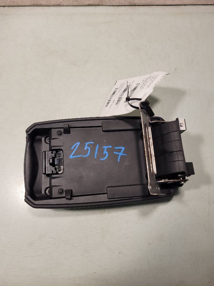 COROLLA 2023 CONSOL ARMREST