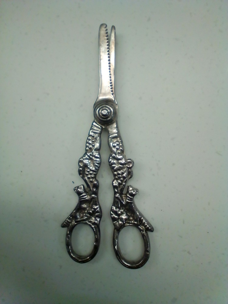 Grape Scissors - Vintage with Animal Design