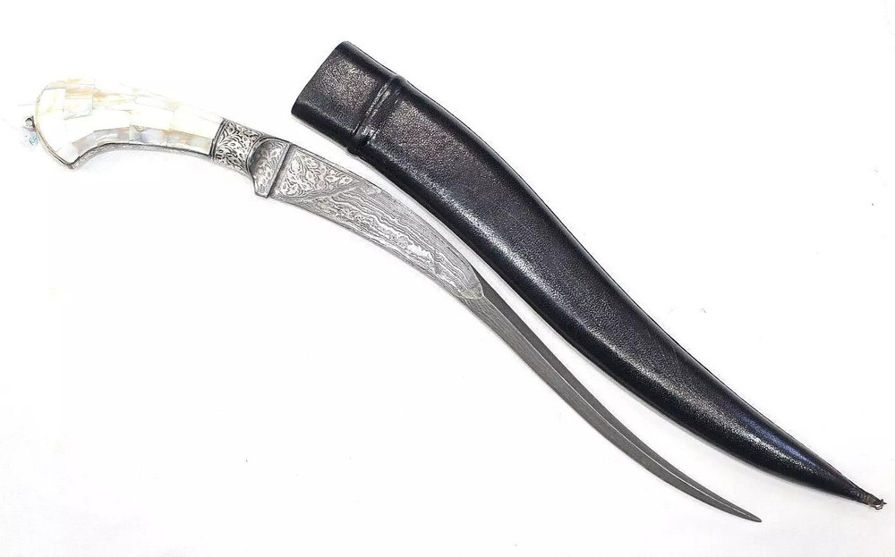Dagger Knife Armor Cracker Damascus Steel Blade Silver Work MOP Chip Handle W470
