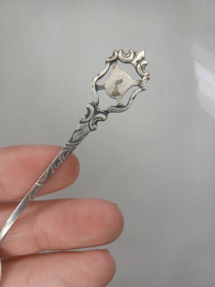 ANTIQUE Karo 800 SILVER SOUVENIR SPOON *missing Crest*